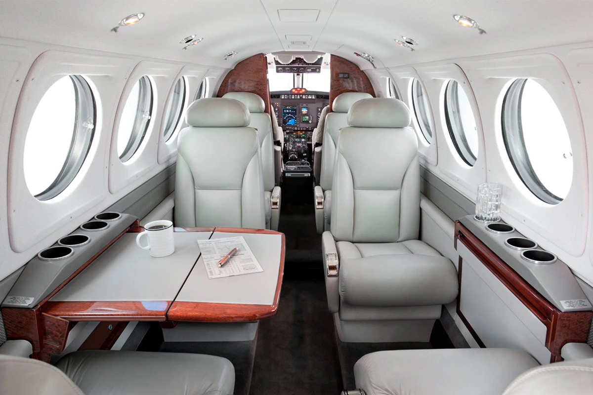 Luxury executive leather seats inside Aerolinea del Sur private flight